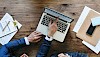 Online gehts auch Formularanmeldung am Laptop - © CC0 - Pixabay - rawpixel